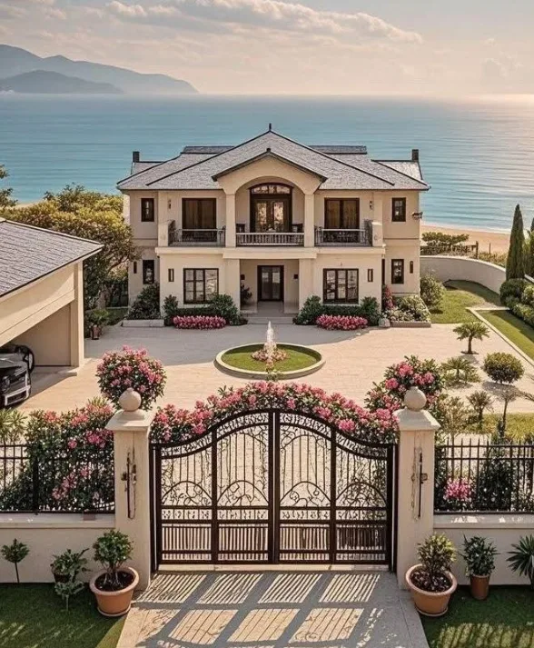 Luxury-royal-house-design