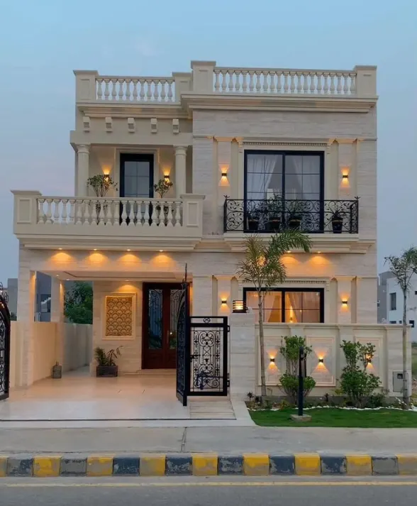 Traditional-luxury-house-design